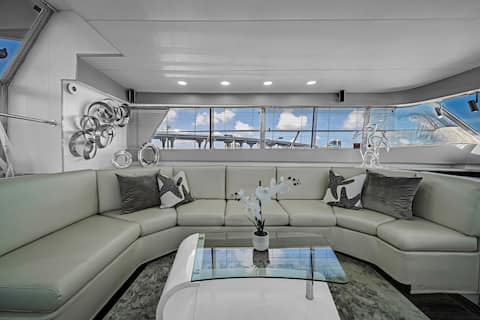 Successful Airbnb property: Yacht by Luxury Sea Charters in Stock Island