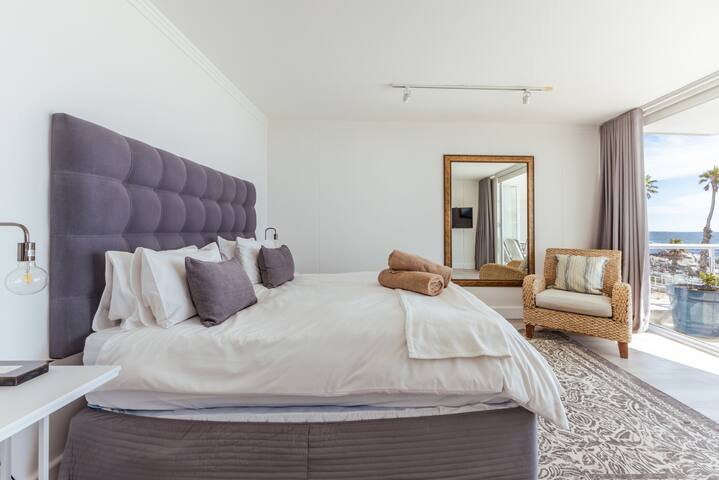 Bantry Place Beach Apartment gallery image 2