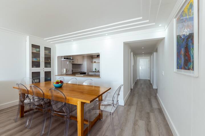 Bantry Place Beach Apartment gallery image 3