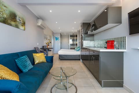 Top Airbnb: naturist village rental héliopolis in Agde