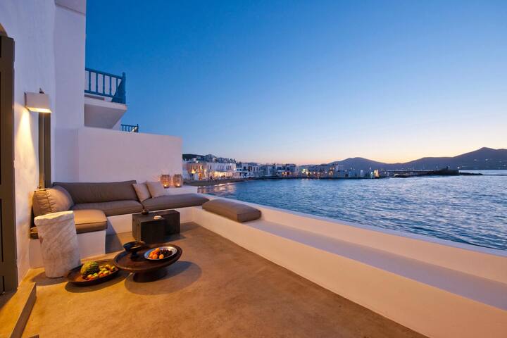 Rhea House SeaFront gallery image 2