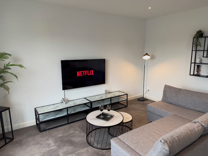 Sebule yenye starehe, yenye mafuriko mepesi.