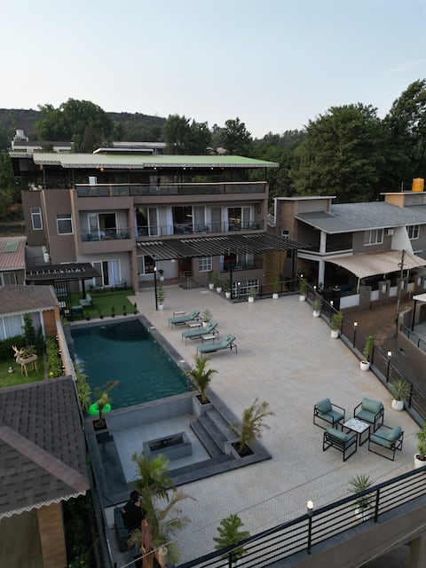 One Life Villa, 7BHK with Pool & a View