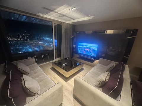 Popular Airbnb listing: ‘Elegance Close To The Sky’ in Zeytinburnu