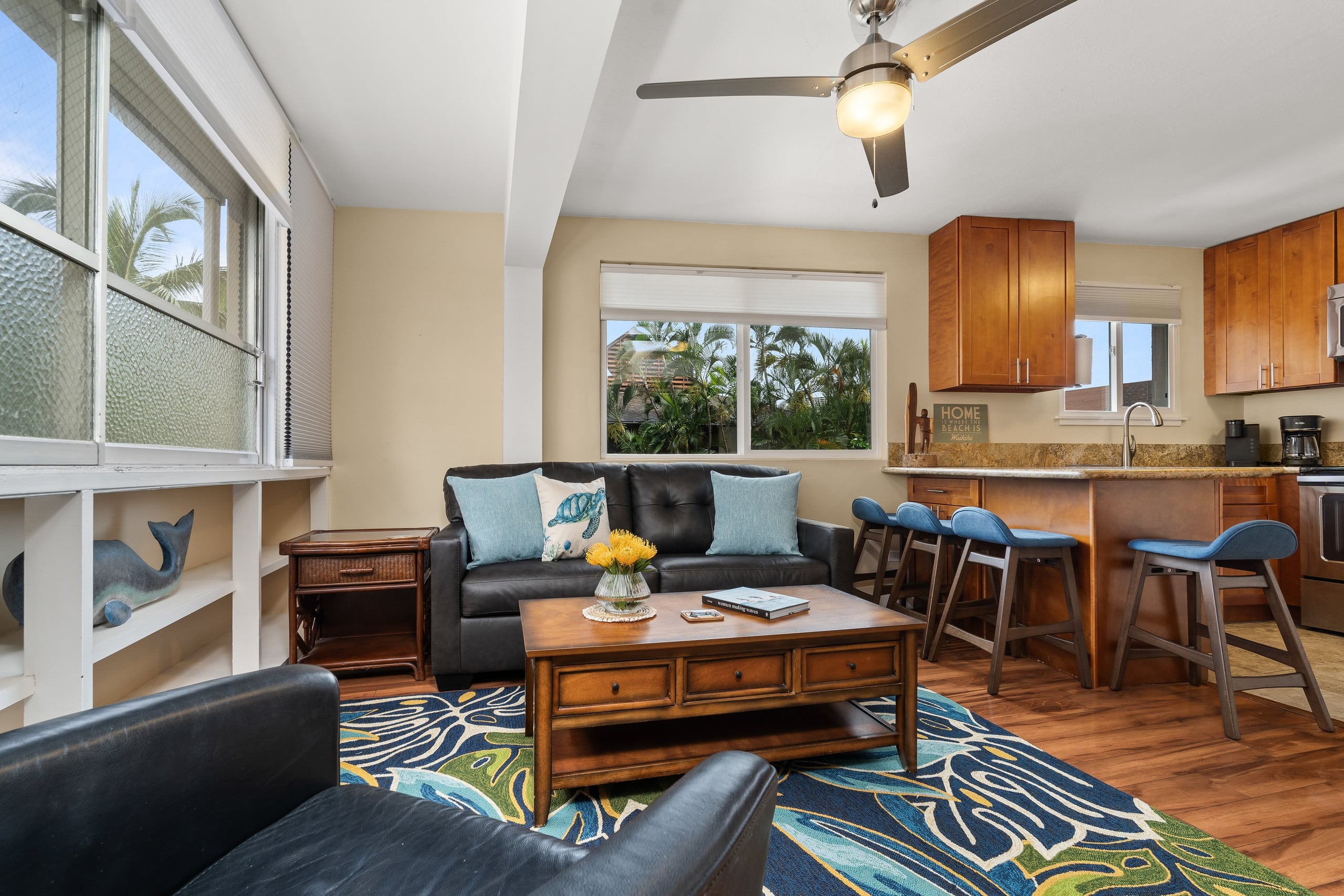 Condo in Honolulu · ★4.62 · 2 bedrooms · 3 beds · 1 bath - Image 5