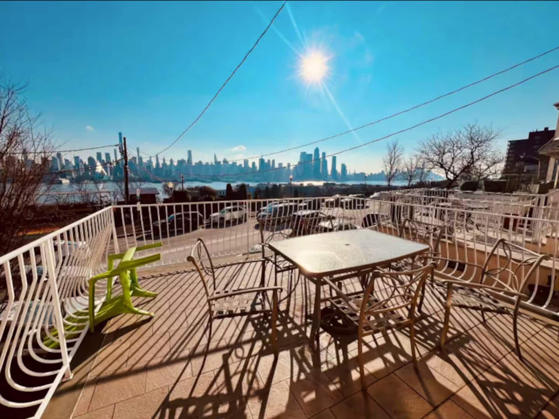 Waterfront 4BR apt - 15Min to MetLife and TIMES SQ