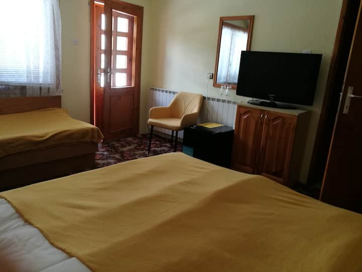 Schlafzimmer 2