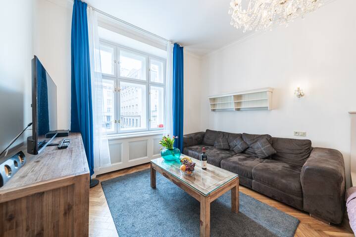 Dušní Street Gem gallery image 2