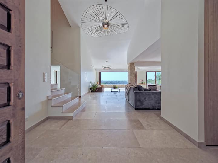 Luxury Villa With Stunning View - Cagnes-sur-Mer