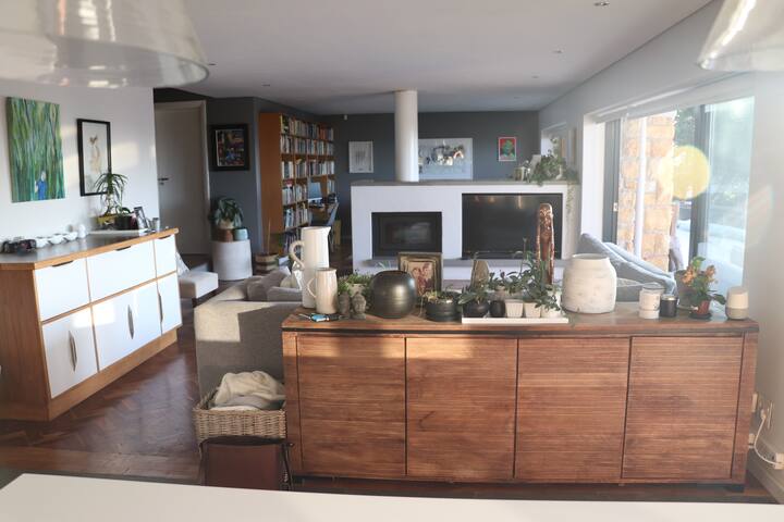 Family home in the heart of Camps Bay gallery image 5