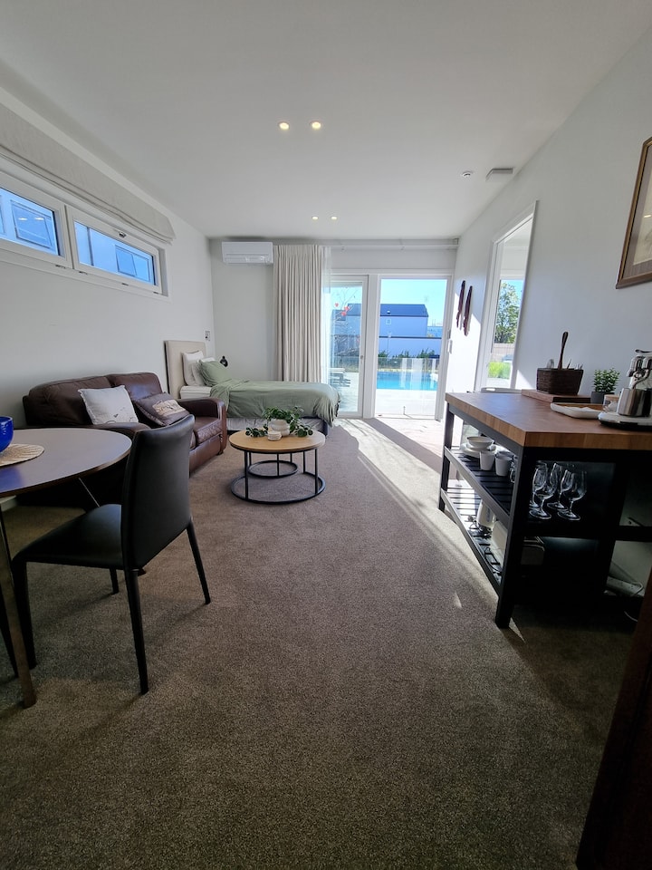 The Pool House @ Woodford Grace - Christchurch
