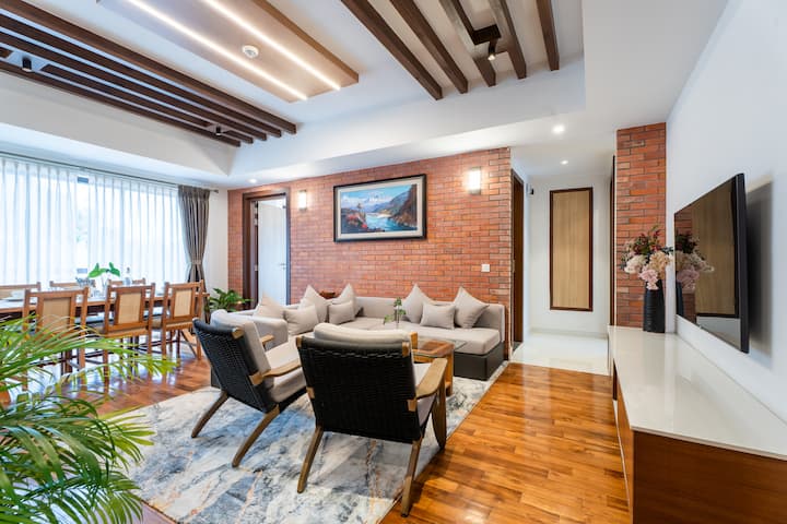 𝐀𝐓𝐈𝐓𝐇𝐈 𝐒𝐔𝐈𝐓𝐄𝐒
(Corporate Suite) - Pokhara