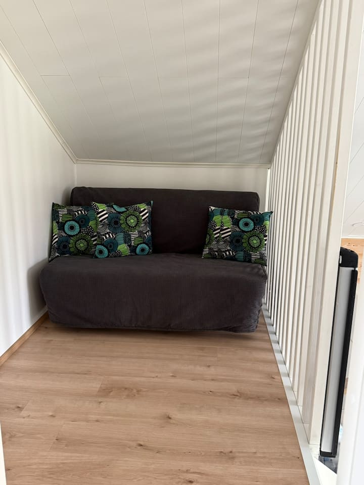 Kitanda cha sofa cha ghorofa ya juu. 