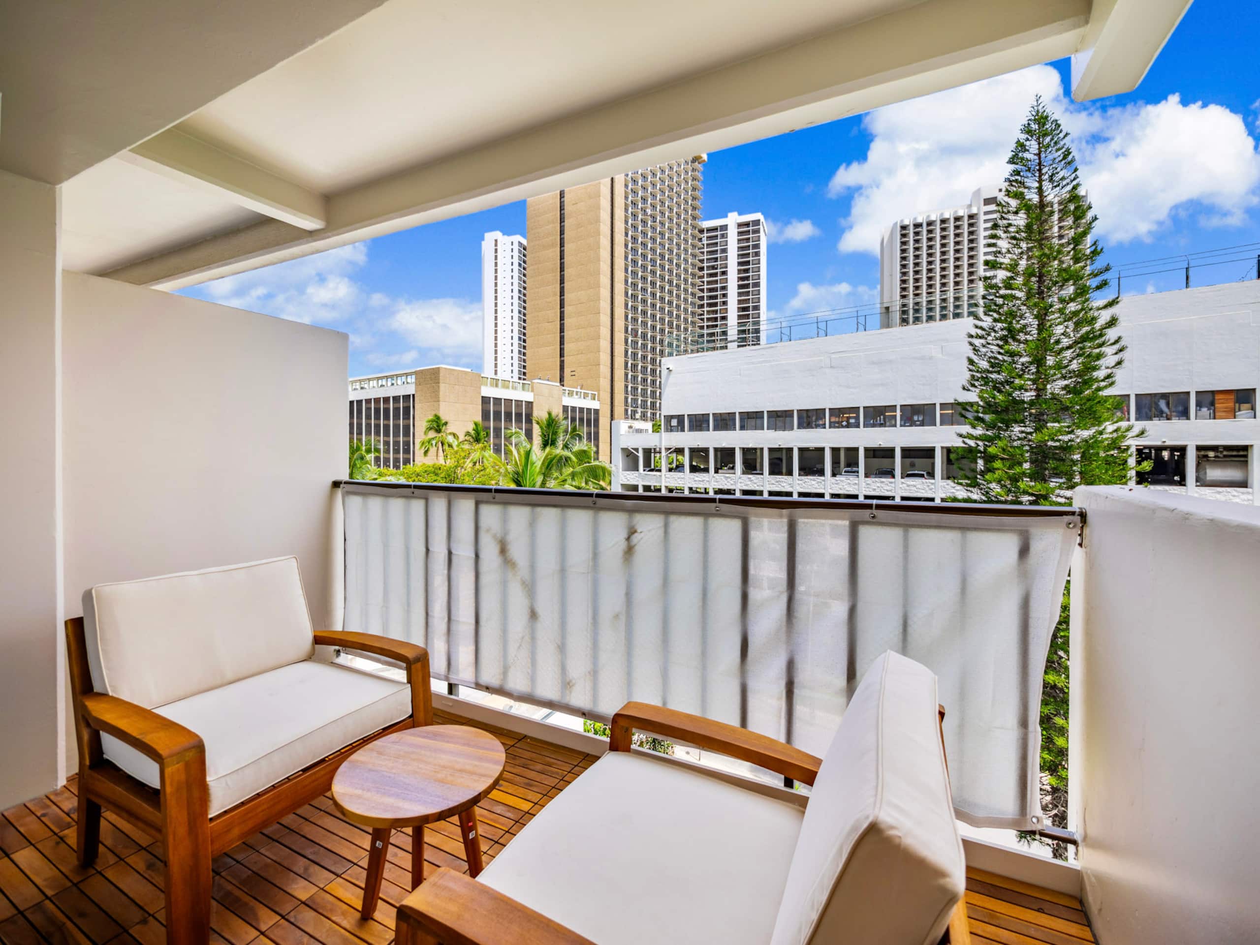 Condo in Honolulu · ★4.88 · 3 bedrooms · 5 beds · 2 private baths - Image 57