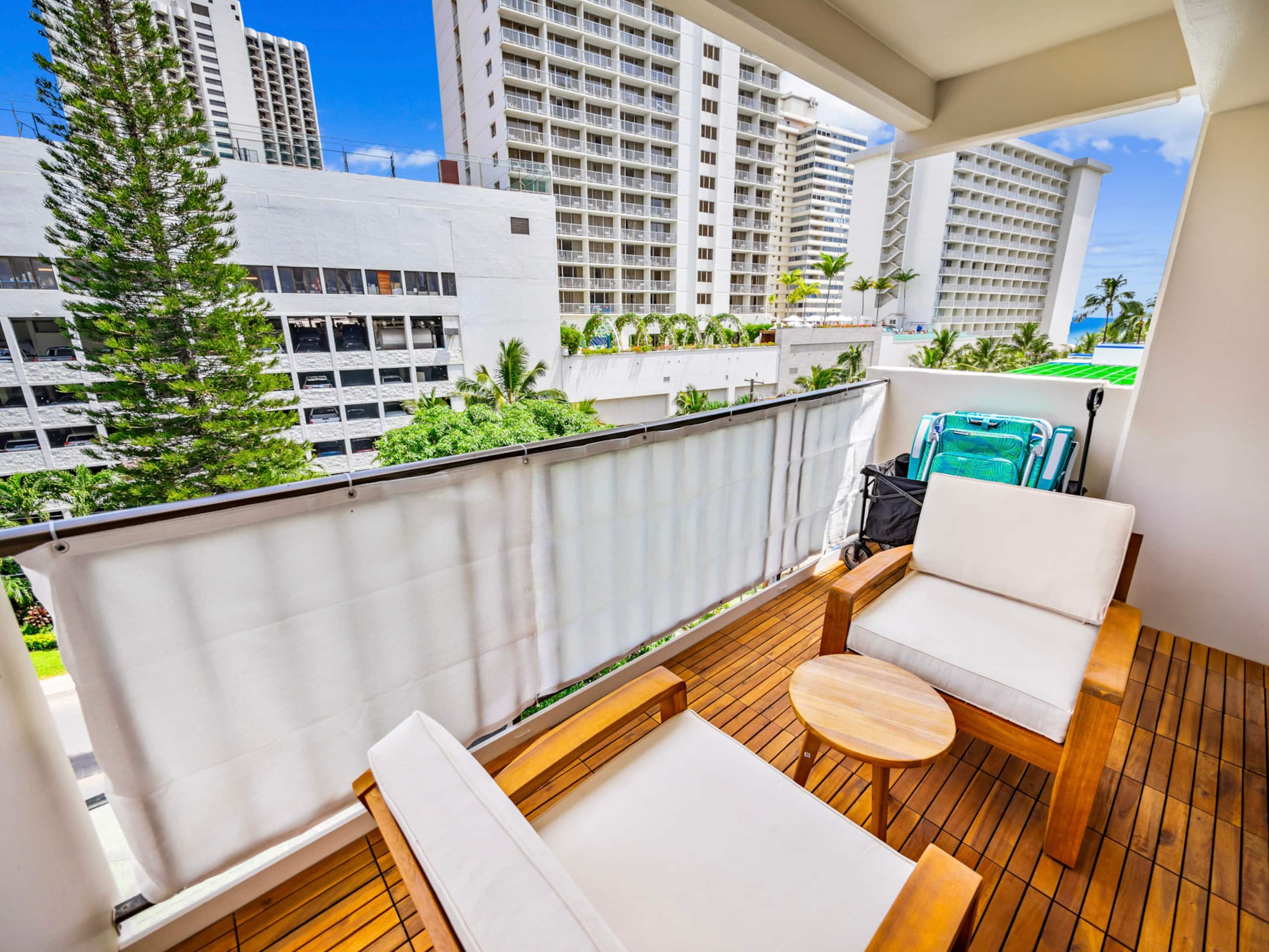 Condo in Honolulu · ★4.88 · 3 bedrooms · 5 beds · 2 private baths - Image 56