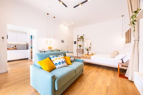 Top performing Airbnb: Casa Sole - Sunlit design loft in the City Center in Palermo