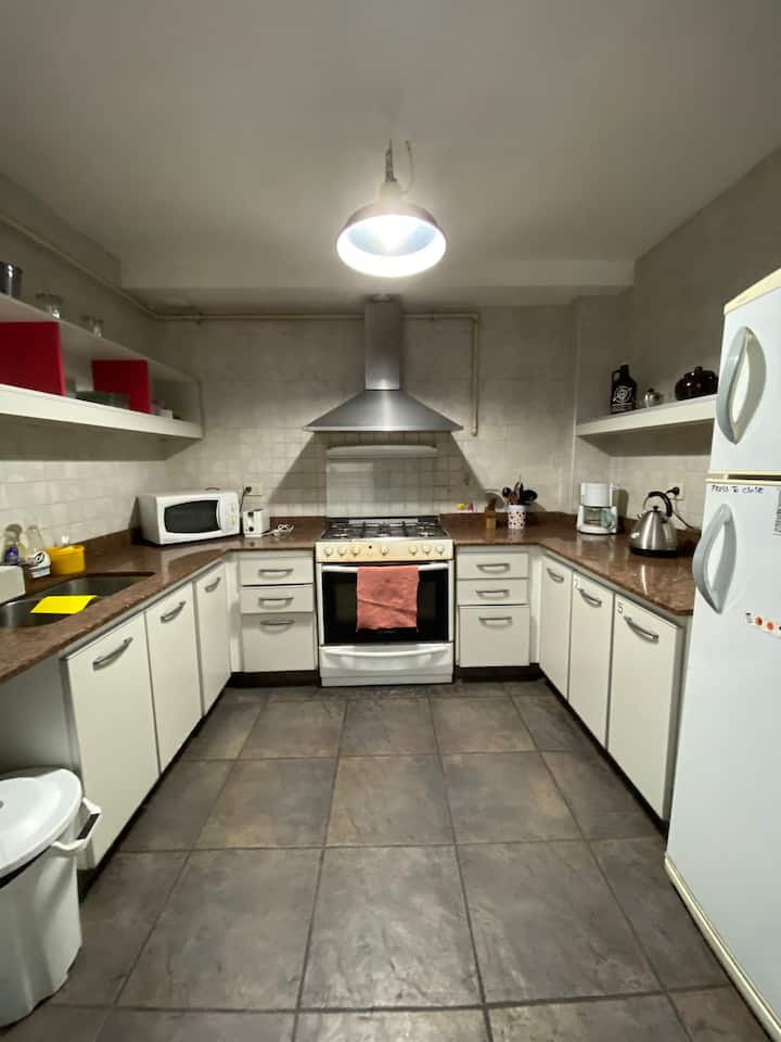 Habitación privada con cama doble en San Telmo