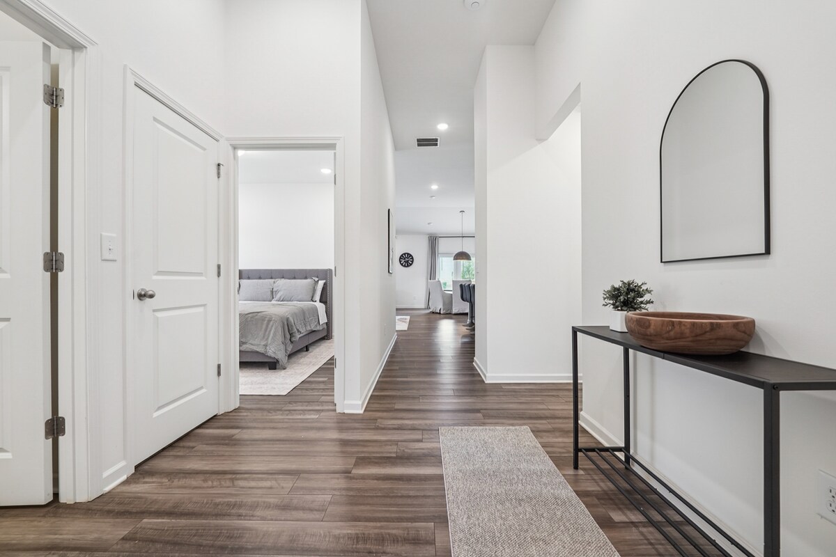 Spacious 4BR/2BA Home | Sleeps 8