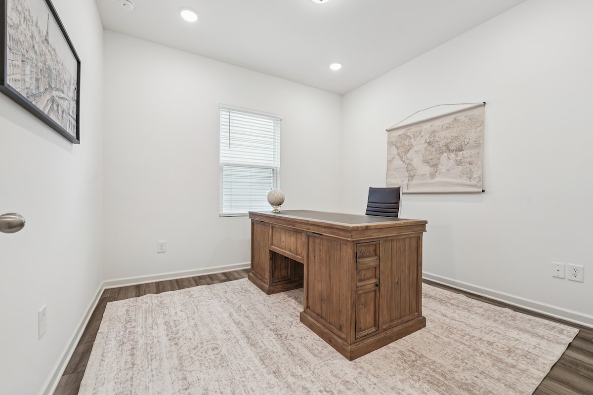 Spacious 4BR/2BA Home | Sleeps 8