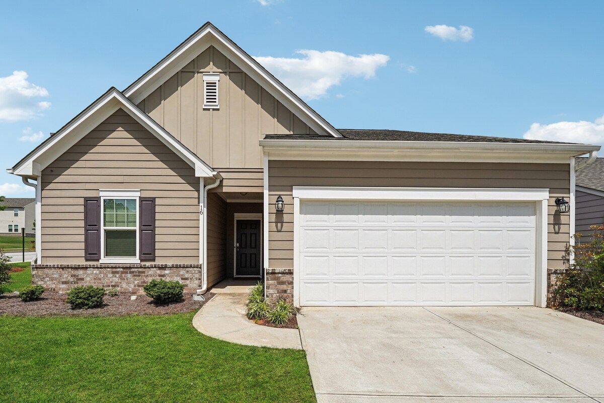 Spacious 4BR/2BA Home | Sleeps 8