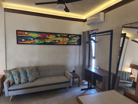 Popular Airbnb listing: Mango Tree Room "Private Studio W/Kitchenette" in Supermanzana 4