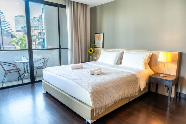 130m²Apt Mega 2b2b/BTS Phrom Phong /EmSphere/Pool gallery image 5