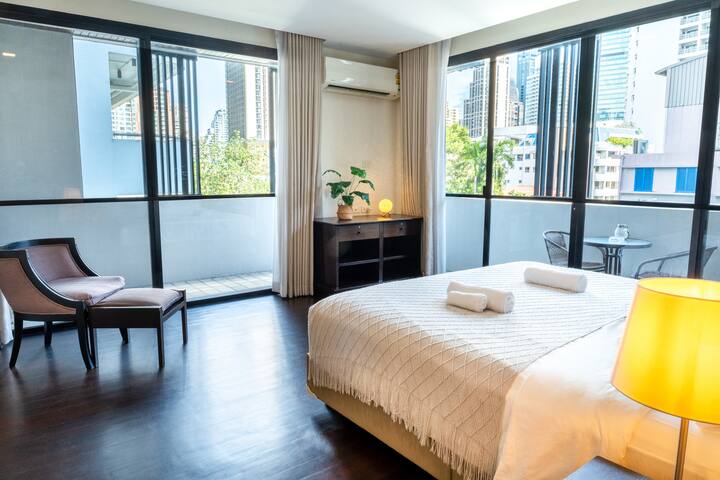 130m²Apt Mega 2b2b/BTS Phrom Phong /EmSphere/Pool gallery image 2