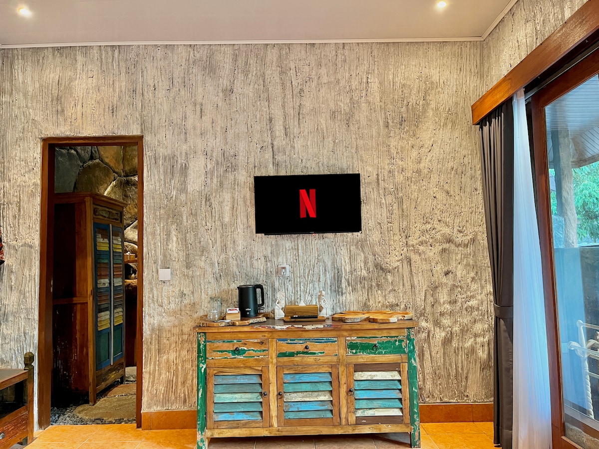 Home in Blahbatuh · ★5.0 · 1 bedroom · 1 bed · 1 private bath, сопоставимый объект Airbnb