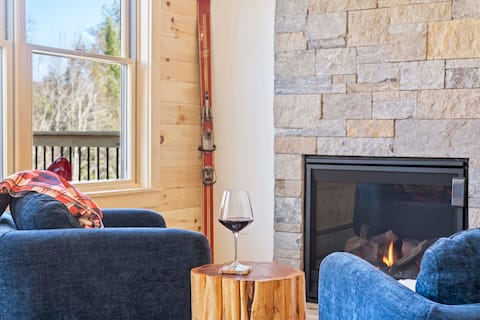 Top performing Airbnb: PointerDen-Hot Tub/2 Main Suites/Arcade/Boot Dryer in Bethel