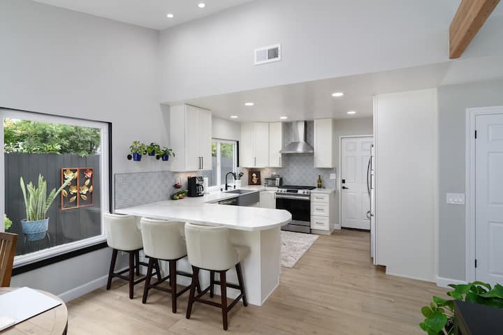 Seaside Oasis - Encinitas, CA