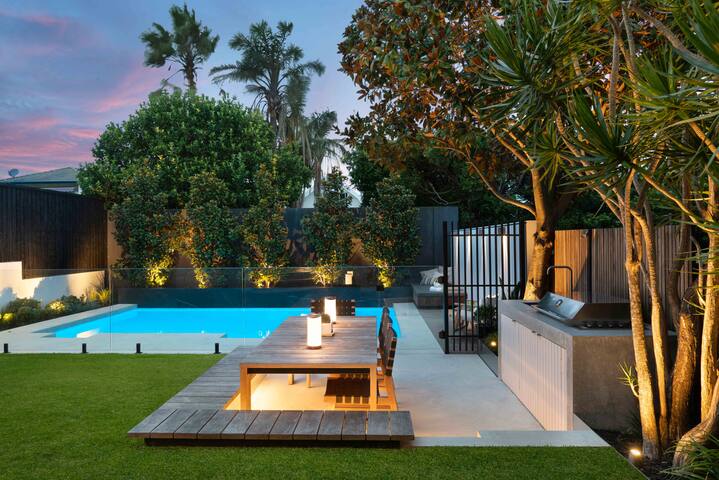 Modern Beach House close to the beach