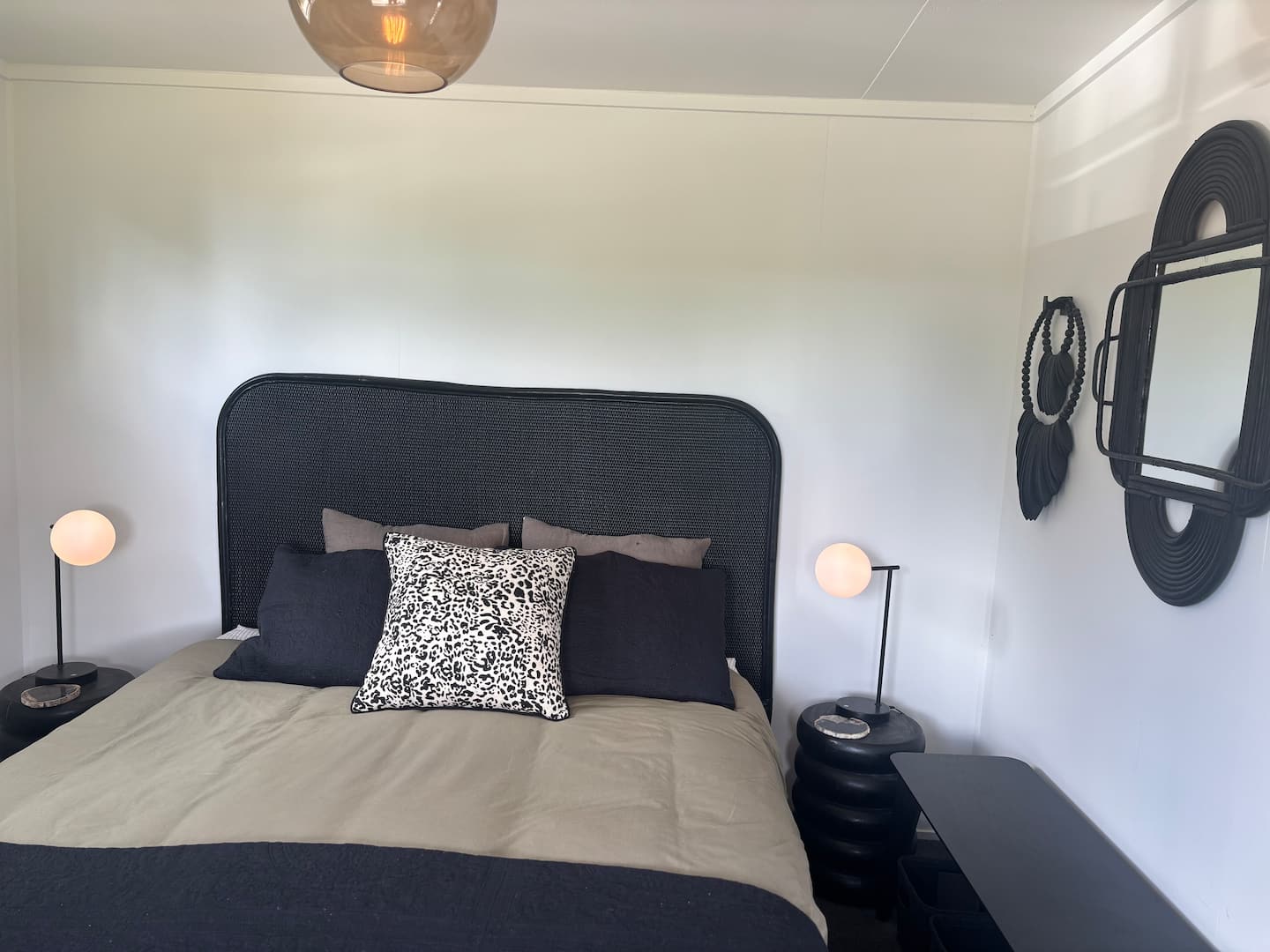 Cabin At La Maison, Clevedon 4