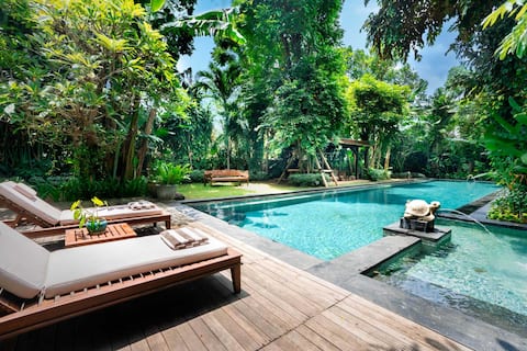 Stunning Private Villa In SANUR w/ Breakfasts