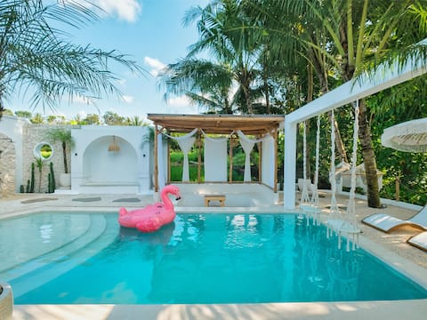 LatigaVilla Private Pool Luxury1