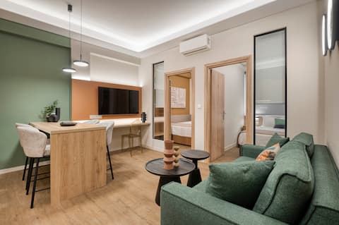 Popular Airbnb listing: Piraeus Port Suites 2 mini bedrooms 4 pax in Δήμος Πειραιώς