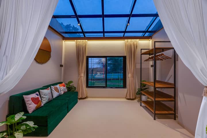 5 Br Pet Friendly- Themed Villa With Cabana - Karjat
