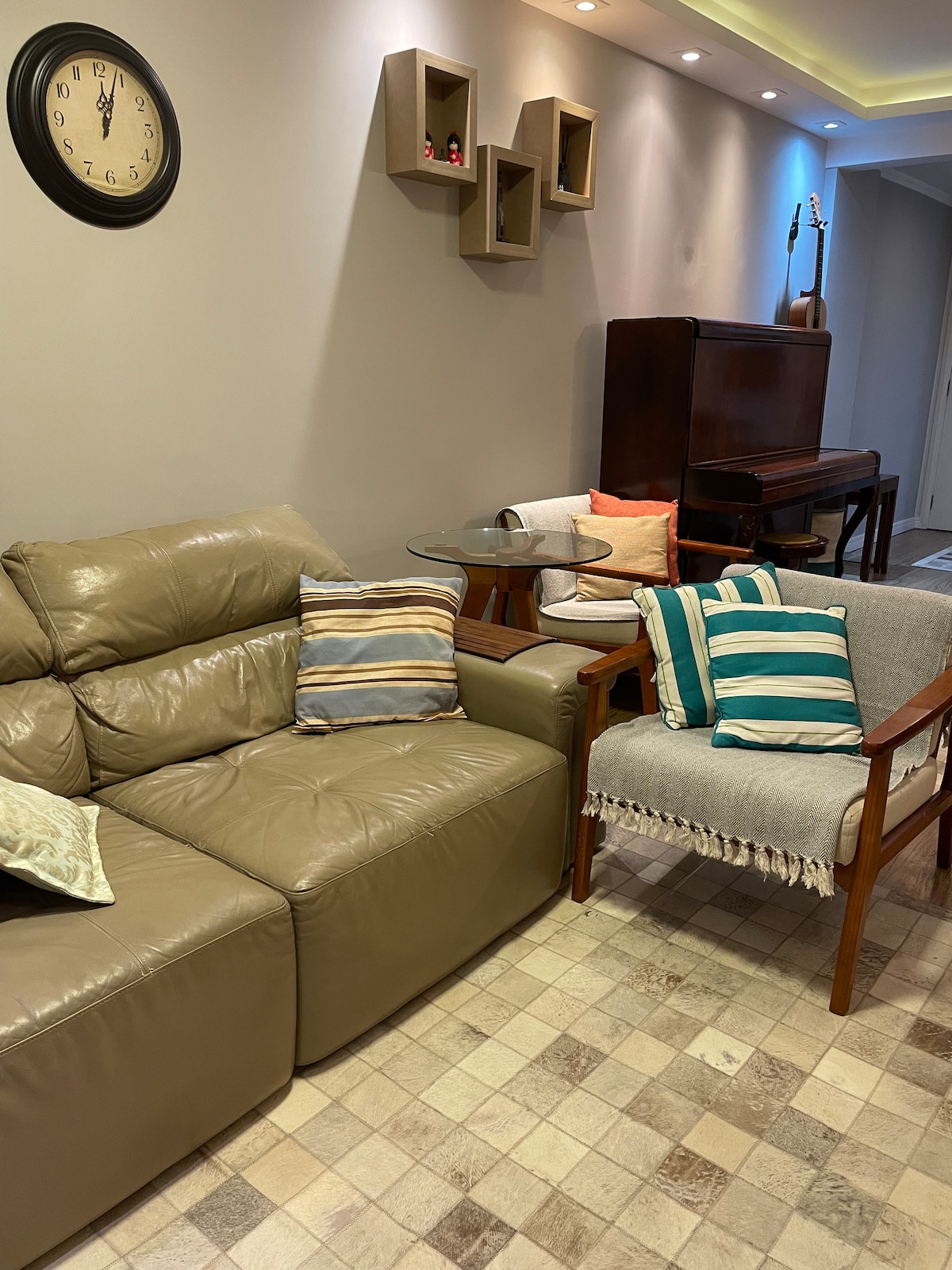 Imóvel de sucesso: Lovely garden apartment next to MON em Centro Cívico