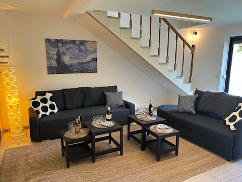 Beautiful large home in Margaux