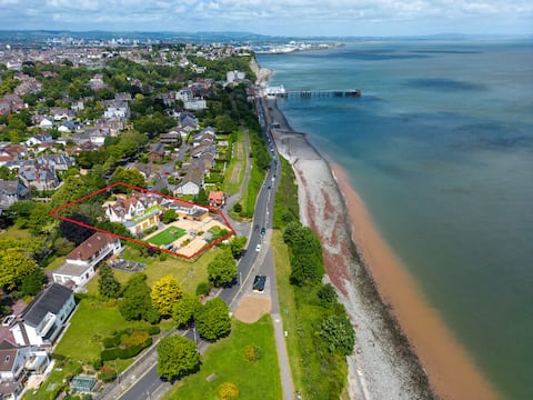 101 Holm House | Seaview Room with Soaking Bath