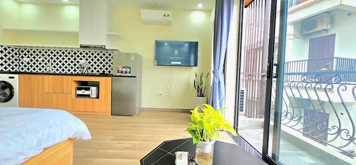 West Lake Studio · Work Friendly · Balcony - Hanoi
