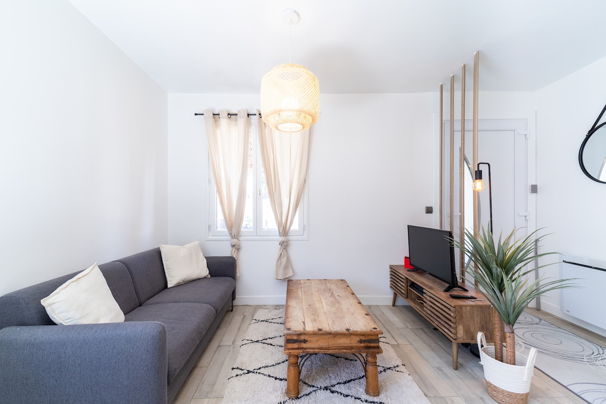 Top Airbnb: La Petite Parenthèse: Garden Parking & Near Station à Yvelines