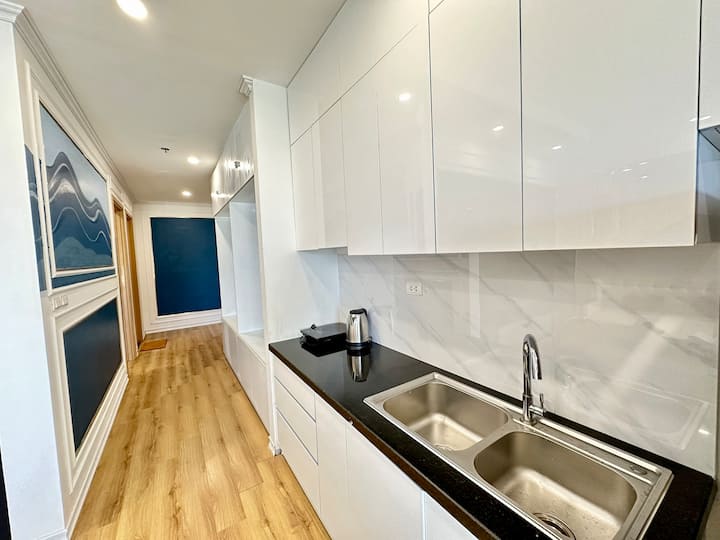 Seaview 2br | 3 Beds,balcony, Downtown Stay By Tye - Vietnam