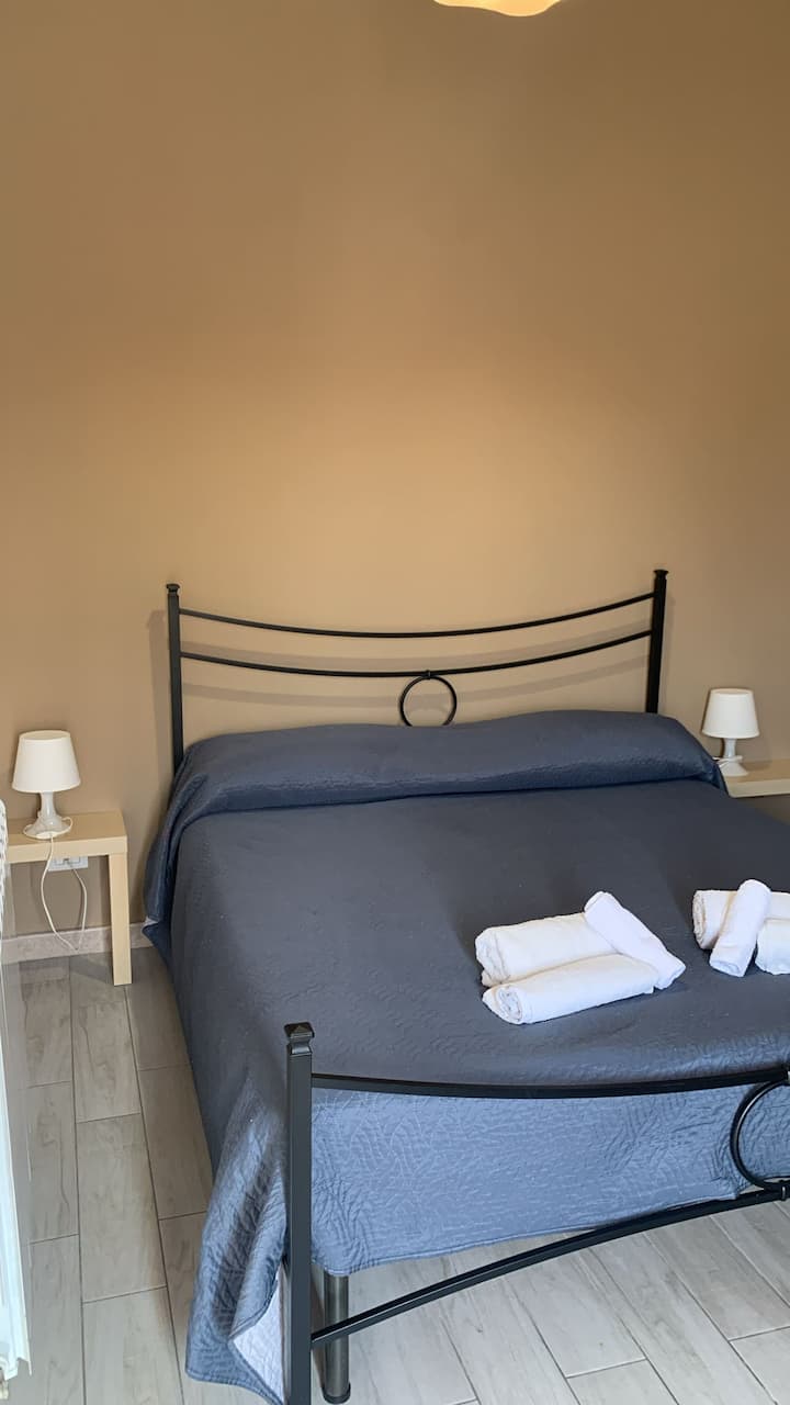 Home Apollo - Naxos