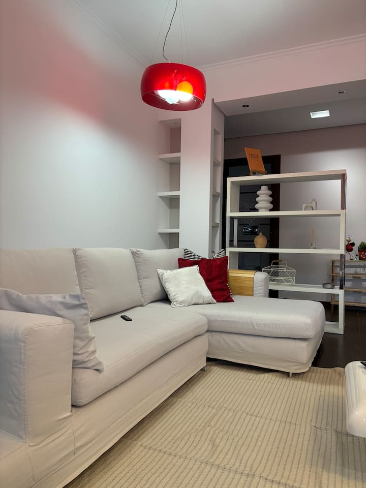 Cozy 2-bedroom Apartment In Tirana (107 M Squared) - Tirana