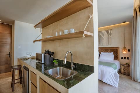 Top Airbnb: Private Balcony & Rooftop: Caribbean Vibe | 4.2 in Pescadores