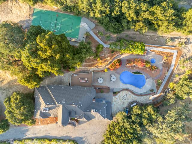 Grand Castle Villa in San Jose gallery image 5