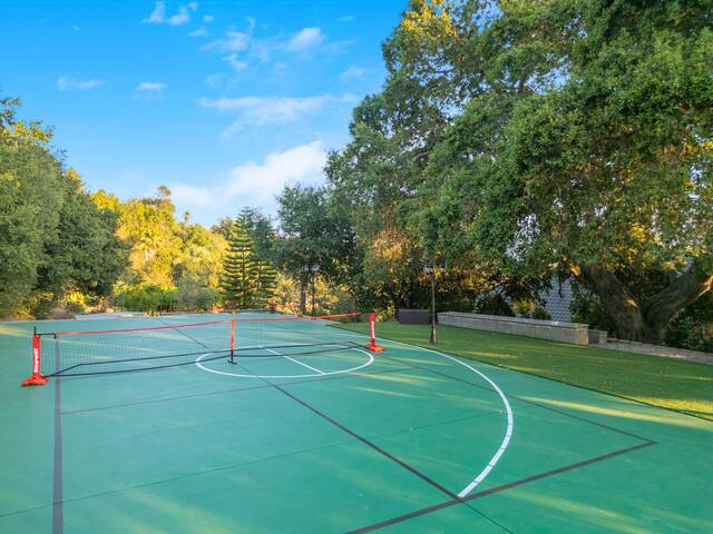 Grand Castle Villa in San Jose gallery image 3