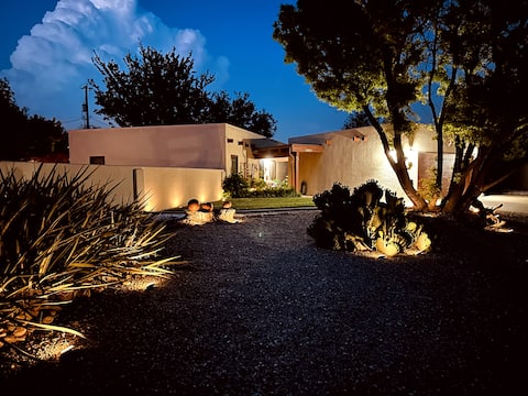 Casa Feathergrass