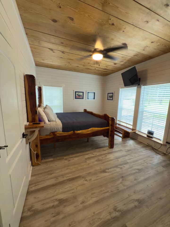 Krevat Kingsize i personalizuar 