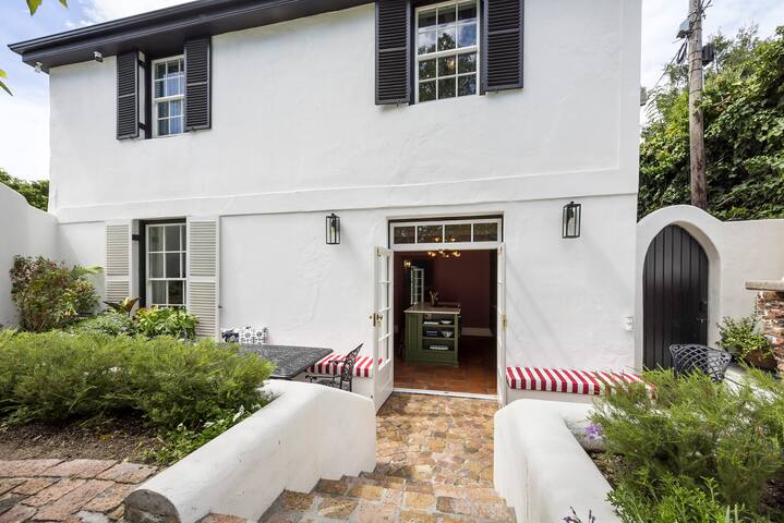 Ivydene Cottage gallery image 2